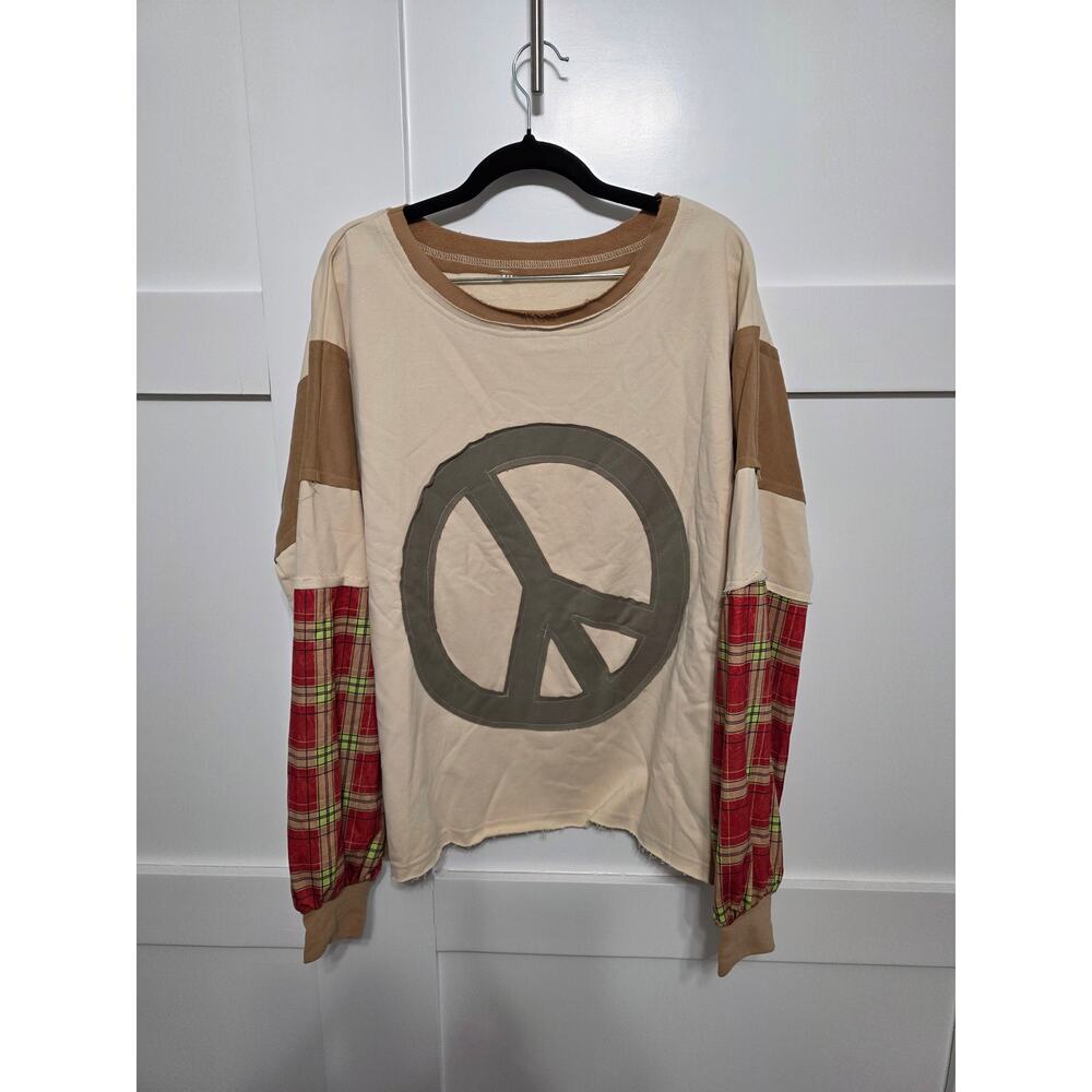 Oversized Boho Peace Sign Mixed Fabric Sleeve Top Size Medium NWOT Closet Clean